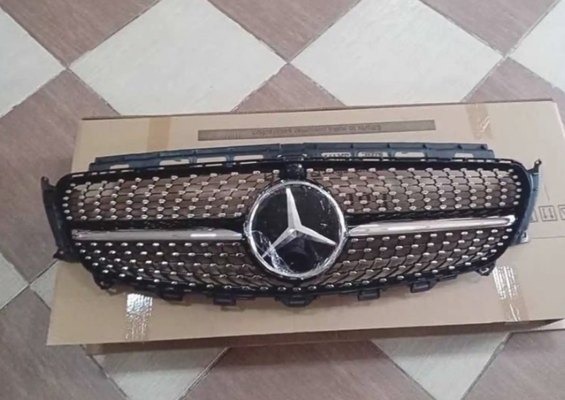 Облицовка 213 на Mercedes-Benz